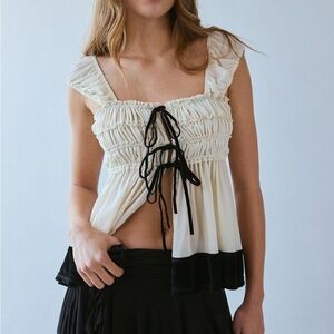 NWT Kimchi Blue Melissa Tie-Front Babydoll Top